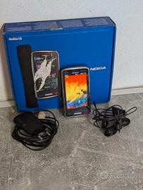 Nokia C6-01 vintage con scatola e accessori