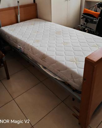 Letto a doghe con rotelle