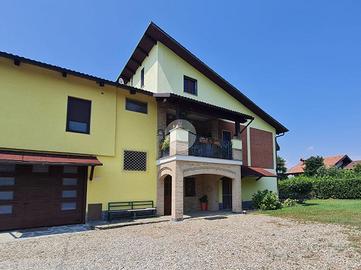 PORZIONE DI TRIFAMILIARE A BOSCONERO