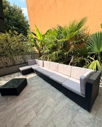 Divano  modulare in rattan con tavolino 5/6 posti