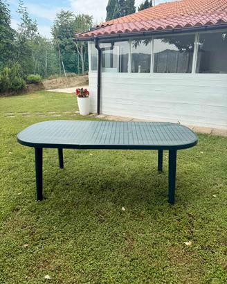 Tavolo da giardino