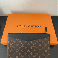 Pochette Daily Louis Vuitton