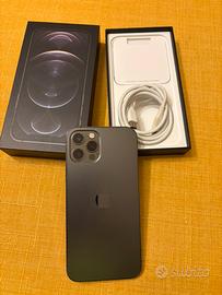 iPhone 12 Pro e cavo Usb color grigio Graphite