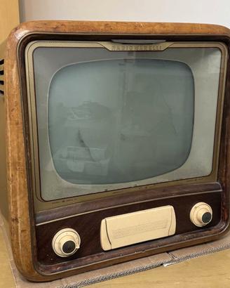 TV d'epoca Radiomarelli RV54 con tubo buono
