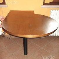 Tavolo penisola tondo in laminato noce