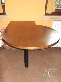 Tavolo penisola tondo in laminato noce