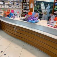 ARREDAMENTO FARMACIA