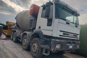 Betoniera Iveco 410.37 con motore ausiliario