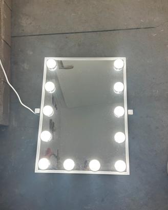 Specchio illuminato