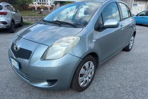 Toyota yaris 1.3 5porte