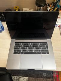 Macbook Pro 15-inch (2016)