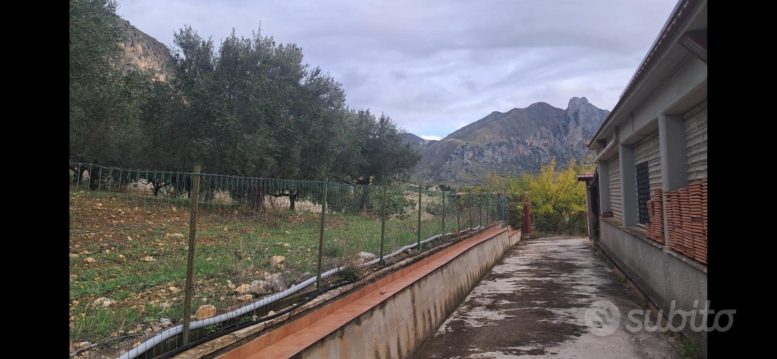 Casa in campagna con 4 ettari di terreno - Vista 4