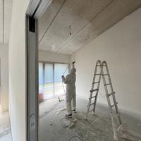 Imbianchino intero ed esterno