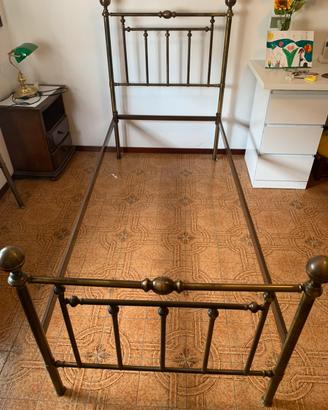 Struttura letto singolo in ottone