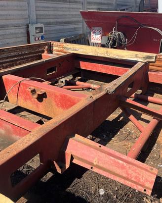 cassone ribaltabile per iveco daily da riparare