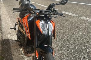 Ktm duke 790 anno 2021