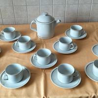 Prezioso servizio da the con theiera e 12 tazzine