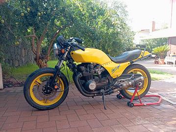Kawasaki GPZ 750 anno 1984