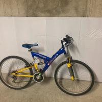 Mountain Bike doppi ammortizzatori