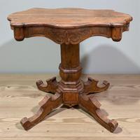 Tavolino d’epoca in legno lavorato 80 × 54 × 72 cm