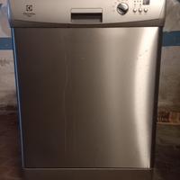 Lavastoviglie elettrolux