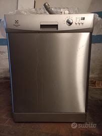 Lavastoviglie elettrolux