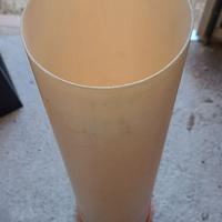 tubo in plastica con tappo