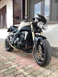 Triumph speed triple 1050