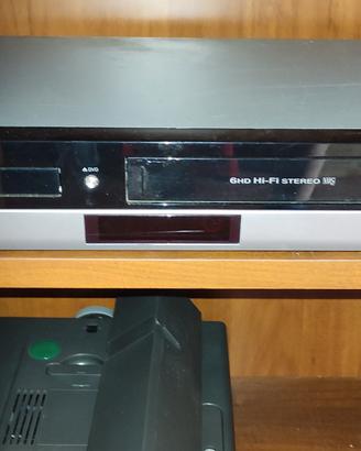 LG combinato VHS e DVD  V190