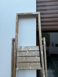 Scala a forbice in legno