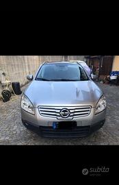 Nissan Qashqai 4x4 7posti