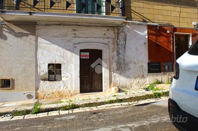 CASA SEMINDIPENDENTE A CAROVIGNO
