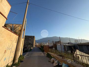 3 LOCALI A CASTELLAMMARE DI STABIA
