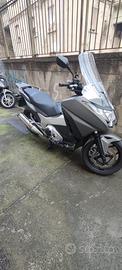 Honda Integra 750