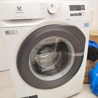 lavatrice Electrolux 9kg nuova