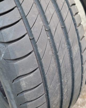 Gomme Michelin 195 55 R16 estive