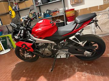 Aprilia tuono 660