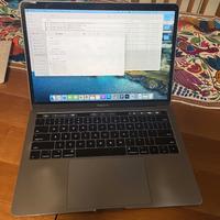 Macbook Pro 2017 i7 3,5 Ghz 16 gb ram 512 Gb touch