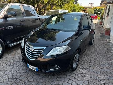 Lancia Ypsilon 1.2 69 CV 5 porte GPL Ecochic Silve