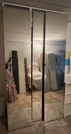 Mobile per disimpegno completo di ante a specchio