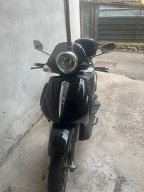 Piaggio beverly 500