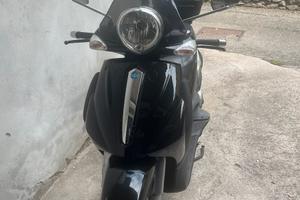 Piaggio beverly 500