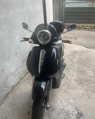 Piaggio beverly 500