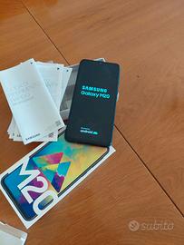 Samsung M20