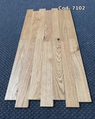 Parquet listello rovere poco nodato a Bologna