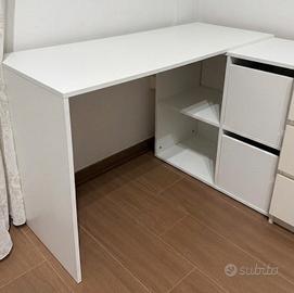 Scrivania + sedia