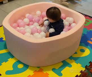 Piscina con palline