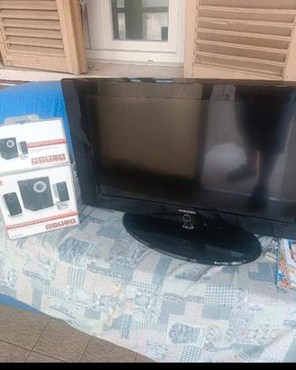 TV 32 p Samsung più casse sub e decoder 
