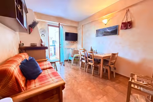 3 LOCALI A OVINDOLI