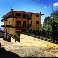 Acquaformosa la casa con acqua davanti la porta